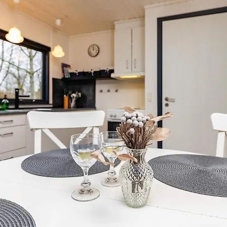 Secluded Forest Retreat-by Traum Feriehus Roslev