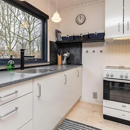 Secluded Forest Retreat-by Traum * Roslev